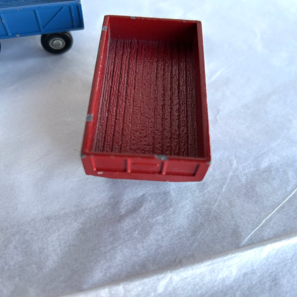 Ertl Farm Machinery Play Set with Extra Tractor and Barge Wagon - Picture 14 of 16
